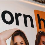 Mastercard e Visa tagliano i rapporti con Pornhub dopo accuse per contenuti illegali
