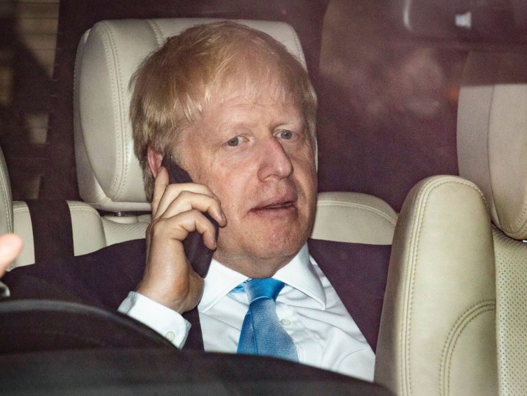 Esposto il numero di cellulare del primo ministro britannico