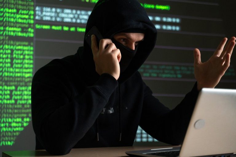 I truffatori hanno iniziato a chiamare i russi dal numero di parenti