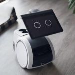 Il nuovo robot Amazon Astro si rivela essere una spia con il cervello di pollo