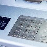 Nuovo metodo AI consente di spiare il codice PIN inserito sugli ATM
