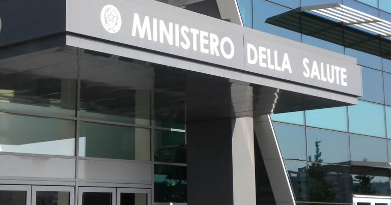 Ministero della Salute e Green Pass sotto attacco, arriva Bettino Craxi