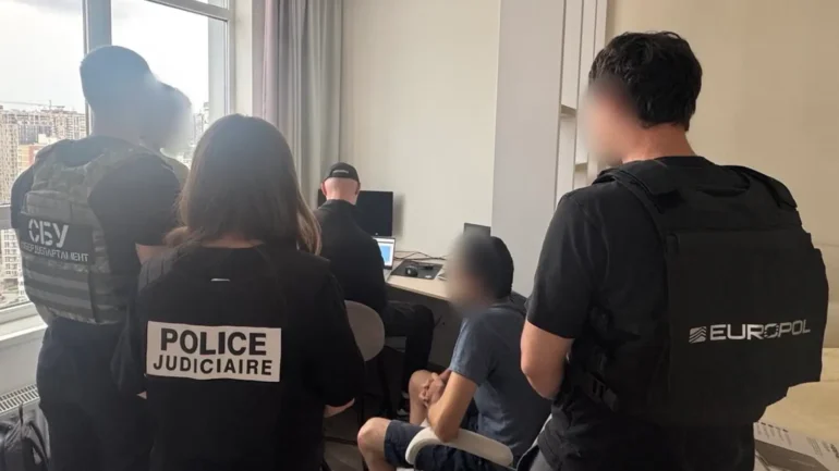 Colpito al cuore l’impero di xss.is: arrestato in Ucraina il gestore di uno dei forum cybercriminali più influenti