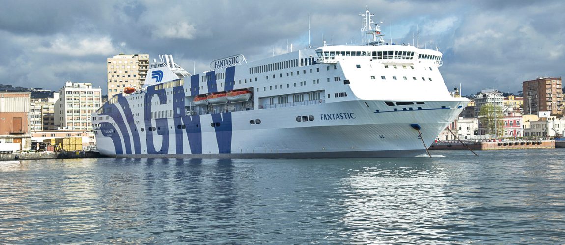 ResidentBat e il malware sul traghetto italiano nella nuova guerra ibrida dello spyware